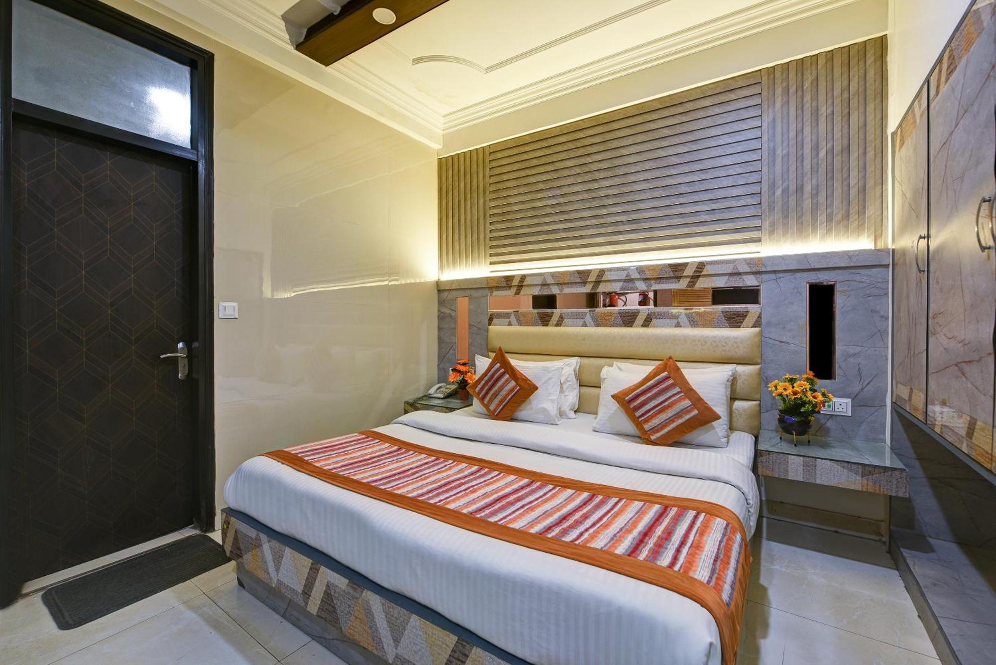 Hotel Baba Deluxe Near New Delhi Railway Station And City Center -By Rcg Hotels المظهر الخارجي الصورة