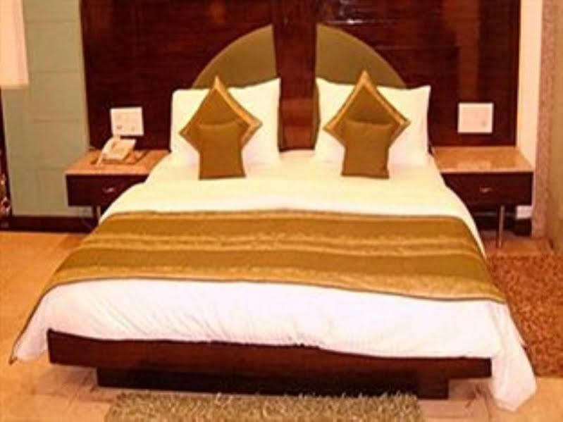 Hotel Baba Deluxe Near New Delhi Railway Station And City Center -By Rcg Hotels المظهر الخارجي الصورة